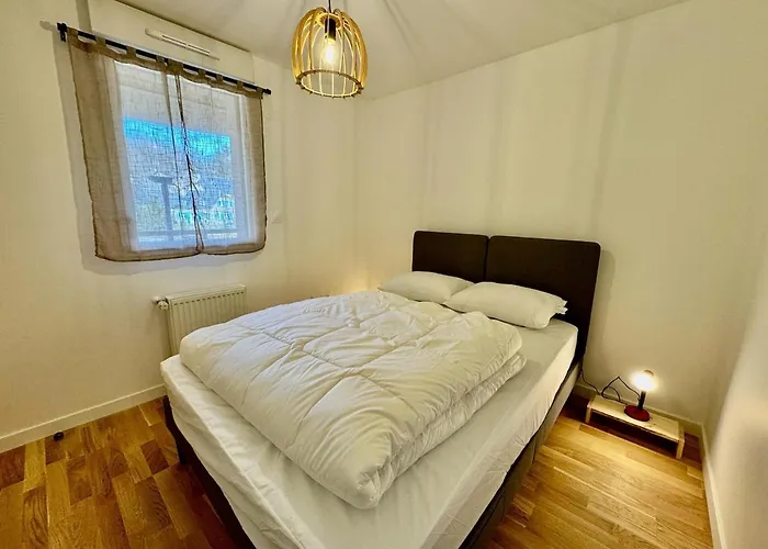 Appartement 4 A 5 Personnes Au Bord Du Lac